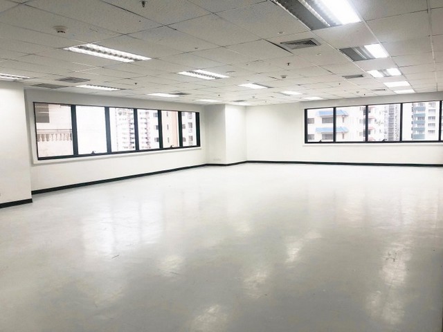 ให้เช่าสำนักงานออฟฟิศ Standard Office BTS สถานีอโศก ย่าน CBD บนถนนอโศกมนตรี เดินทางสะดวก