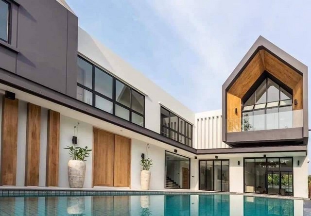 Luxury Pool Villa บ้านเดี่ยวโครงการหรู ดีไซต์สวย เรียบง่าย ใกล้สนามบิน ราคาขาย 23.9 ล้าน – ราคาเช่า 130,000 บาทต่อเดือน